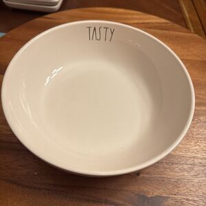 Individual Dinner Bowl Farmhouse by Magenta Tasty